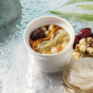 Yến thố chưng nóng